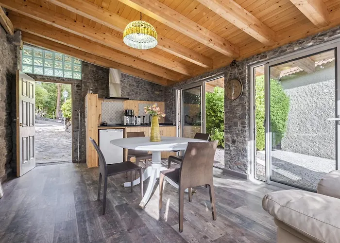 Casas Maravilha By Homie Calheta (Madeira)