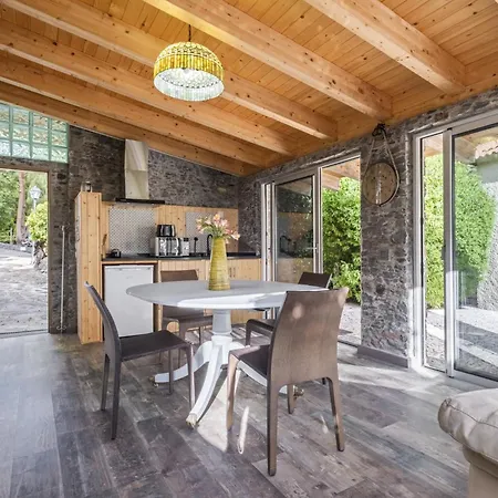 Casas Maravilha By Homie Calheta (Madeira)